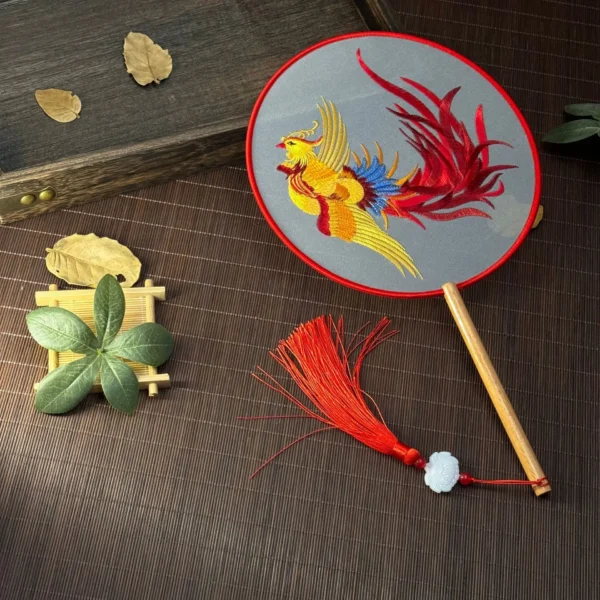 Chinese Silk Suzhou Embroidered Round Fan Wooden Handle
